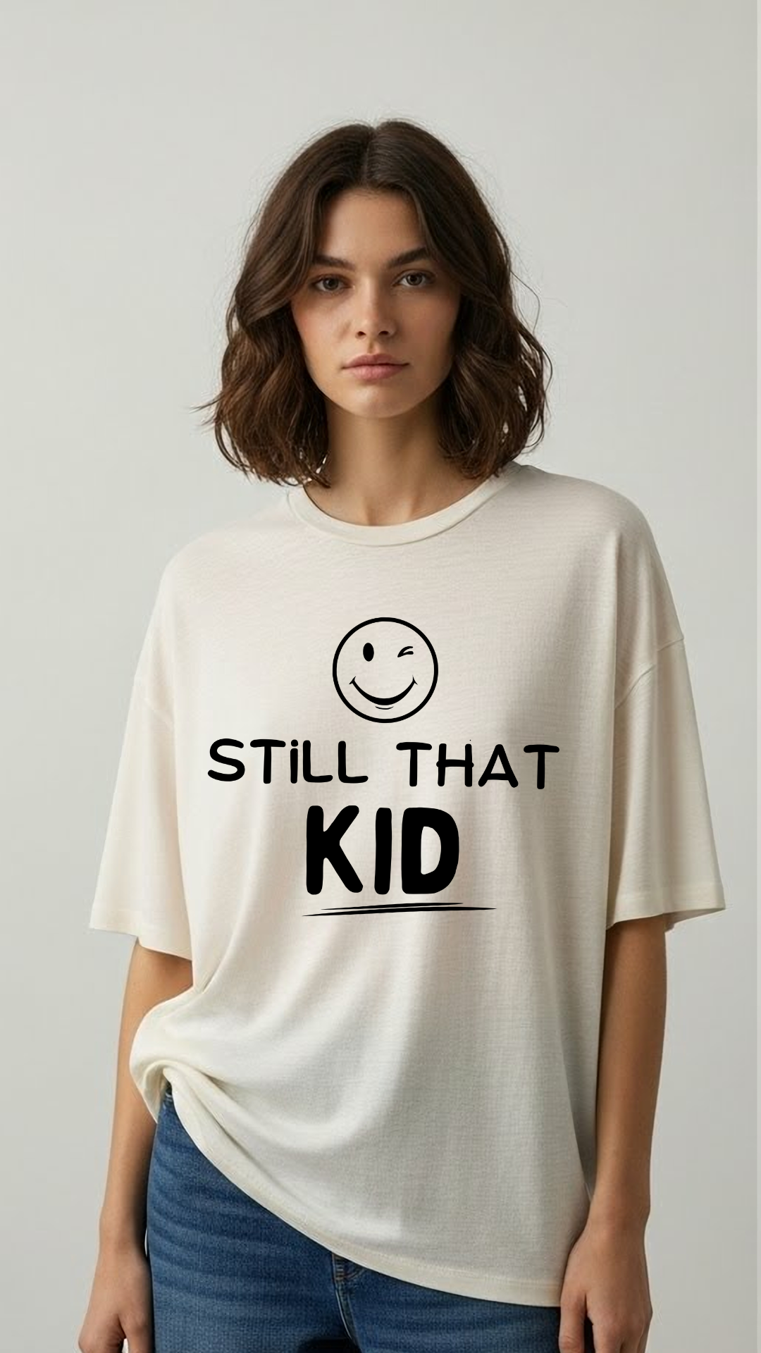 Still That Kid – “Powered by Mom” Oversized Unisex T-Shirt HOUSE OF MAGNETIC